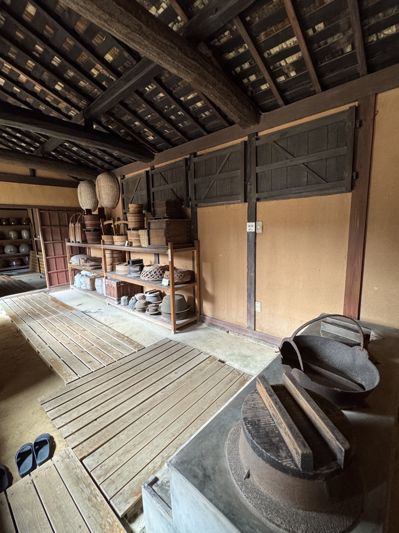菊屋家住宅の土間の台所